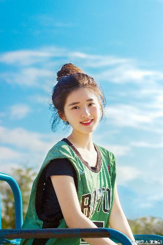 阴部上面毛毛的地方肉太多