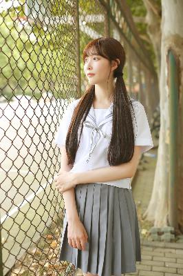 我唾弃你的坟墓