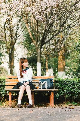 迪拜的女孩在线观看完整免费高清满天星