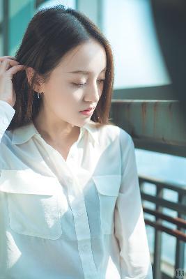 黑色蕾丝透视露胸旗袍连衣裙