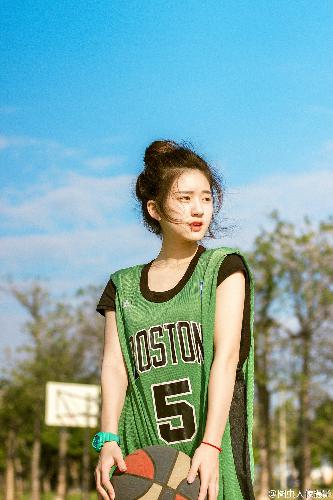 红楼梦电影徐锦江