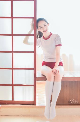 两个女儿和爸爸的搞笑视频